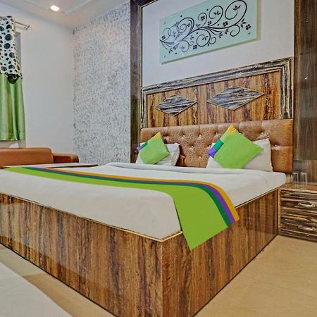 Treebo Trend Radha Palace Матхура Экстерьер фото