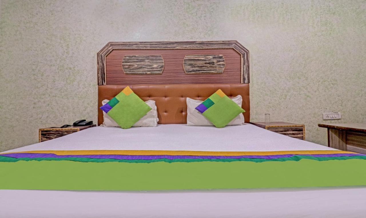Treebo Trend Radha Palace Матхура Экстерьер фото