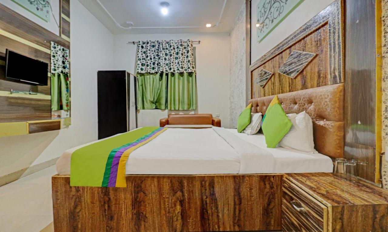 Treebo Trend Radha Palace Матхура Экстерьер фото